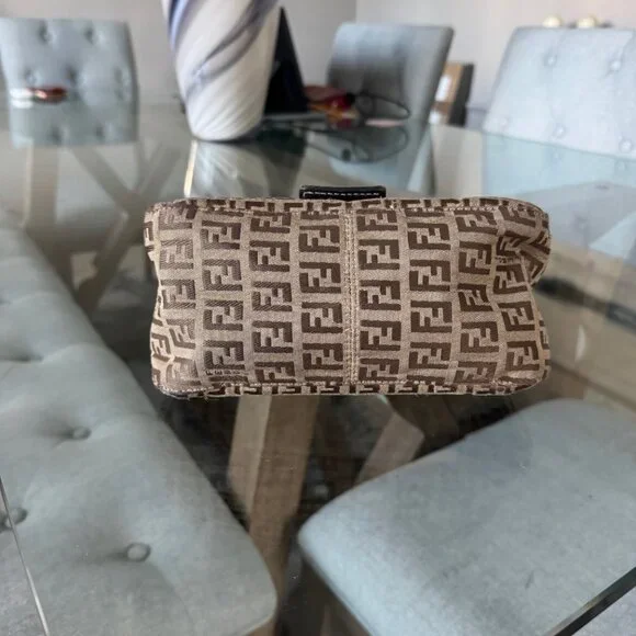 FENDI ZUCCHINO CANVAS Mama Forever Baguette Brown Mini - Picture 4 of 13